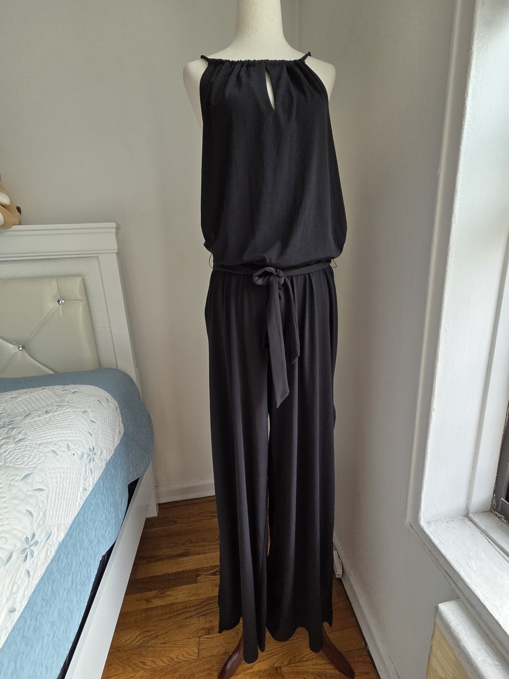 JustFab Black Sleeveless Keyhole Waist-Tie Wide-Leg Jumpsuit